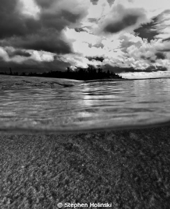 A view of the Great Lakes!  Canon G10, Sea and Sea YS110a... by Stephen Holinski 